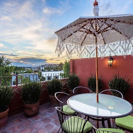 3Br Garden Home With Rooftop & Garage In Centro Альенде Экстерьер фото